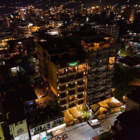 Hotel Pokhara Batika Zewnętrze zdjęcie