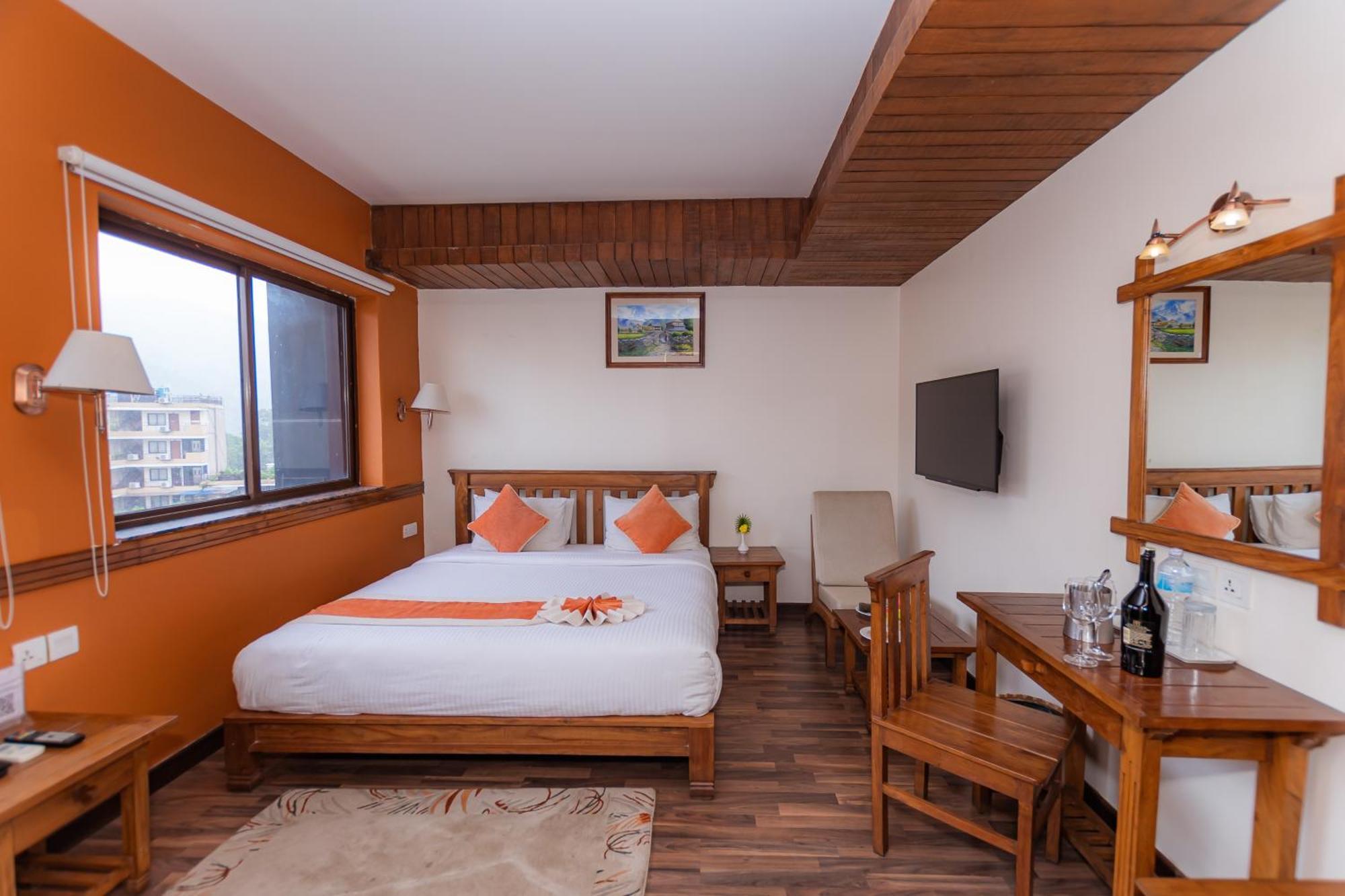 Hotel Pokhara Batika Zewnętrze zdjęcie