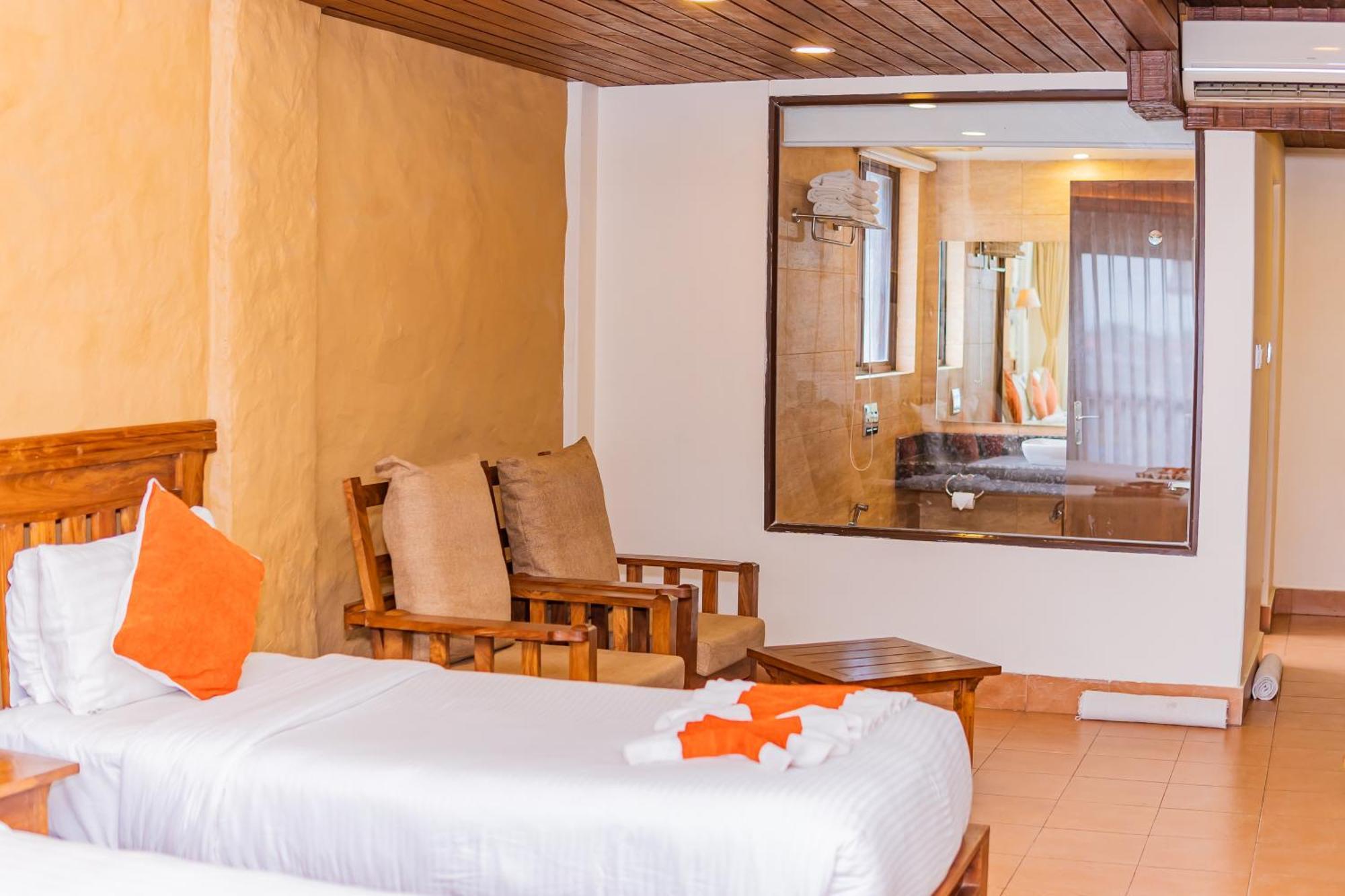 Hotel Pokhara Batika Zewnętrze zdjęcie