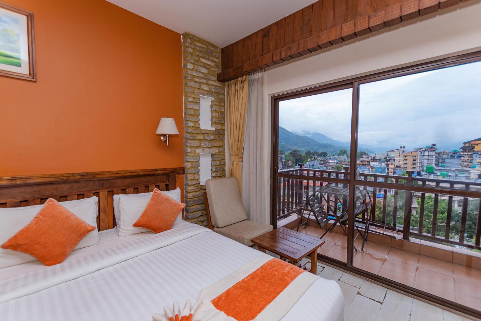 Hotel Pokhara Batika Zewnętrze zdjęcie