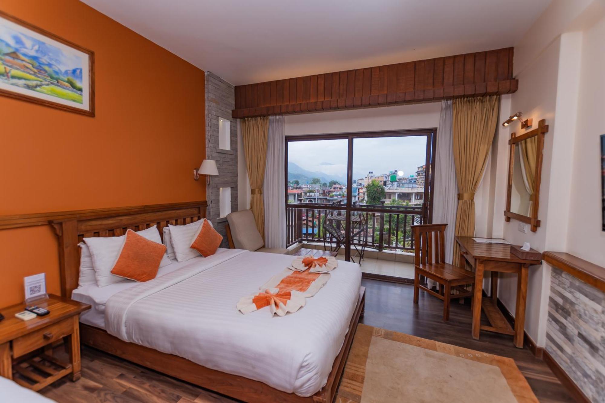Hotel Pokhara Batika Zewnętrze zdjęcie