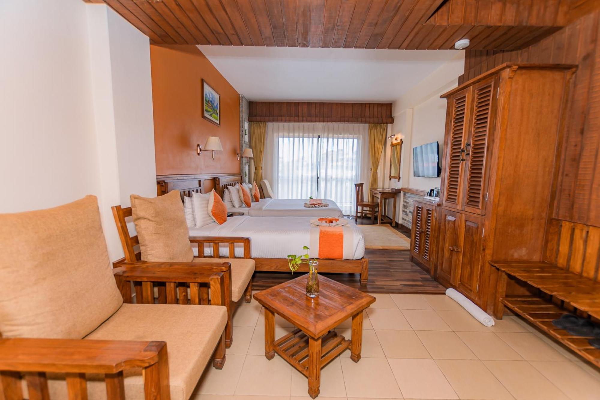 Hotel Pokhara Batika Zewnętrze zdjęcie