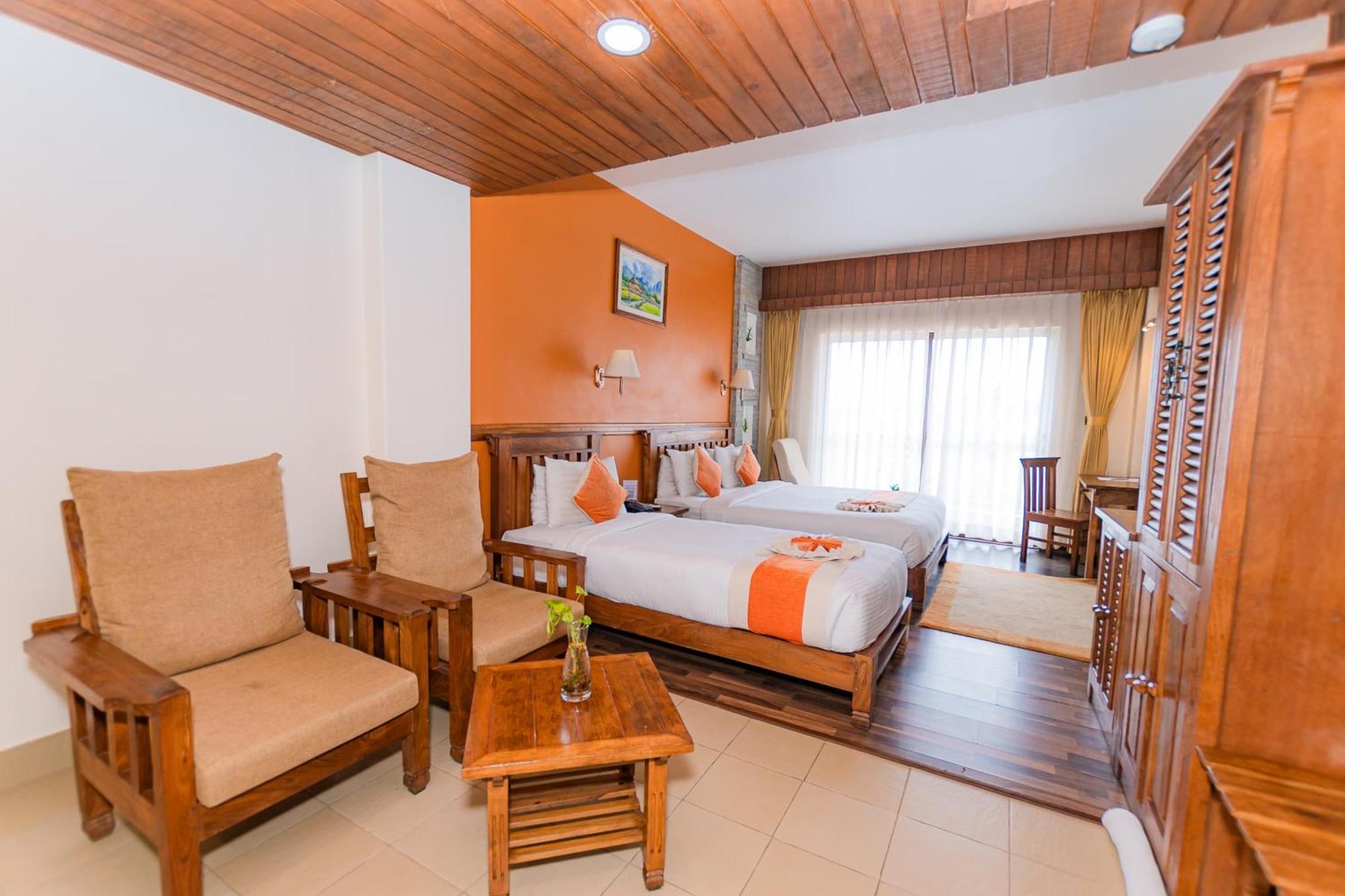 Hotel Pokhara Batika Zewnętrze zdjęcie