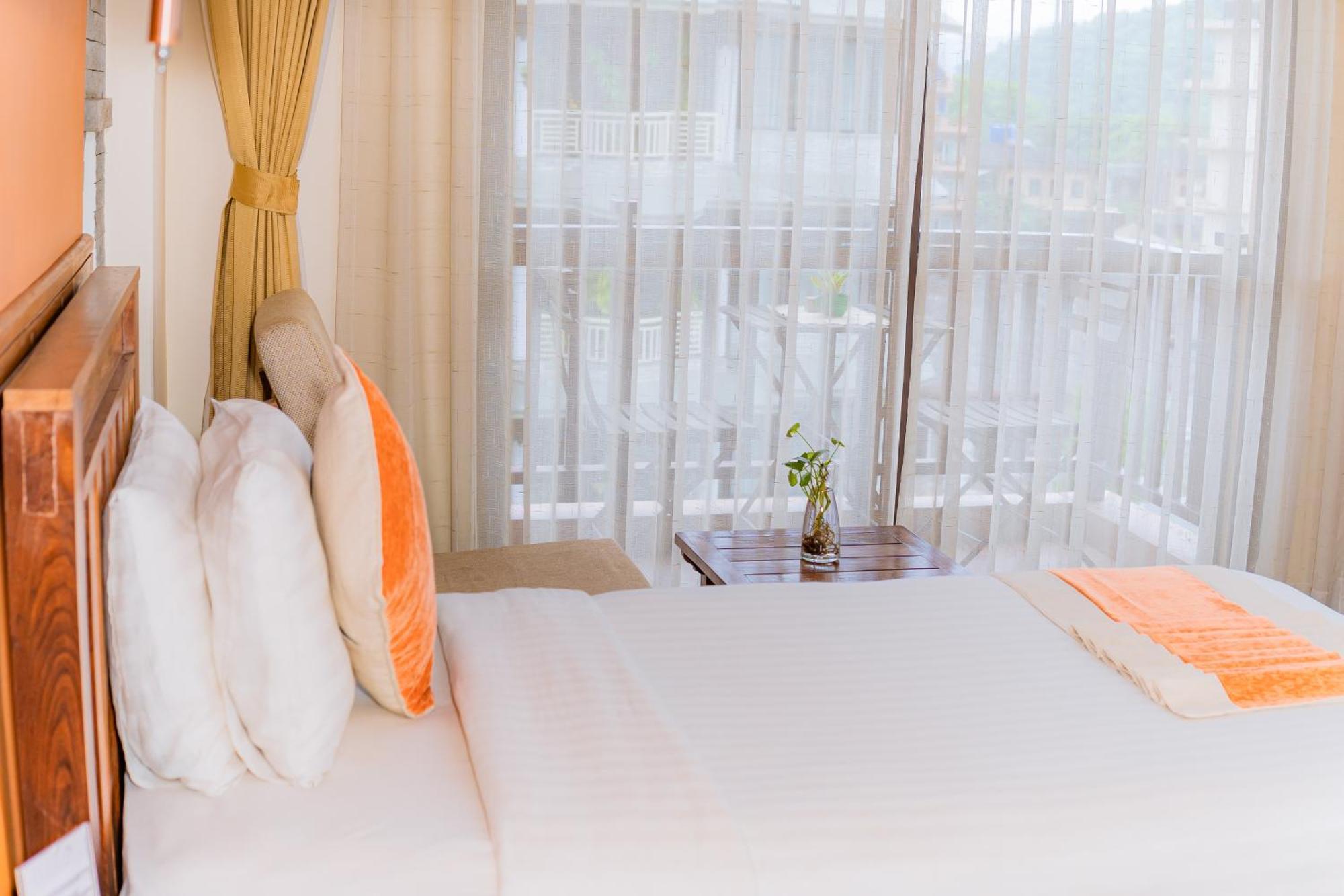 Hotel Pokhara Batika Zewnętrze zdjęcie