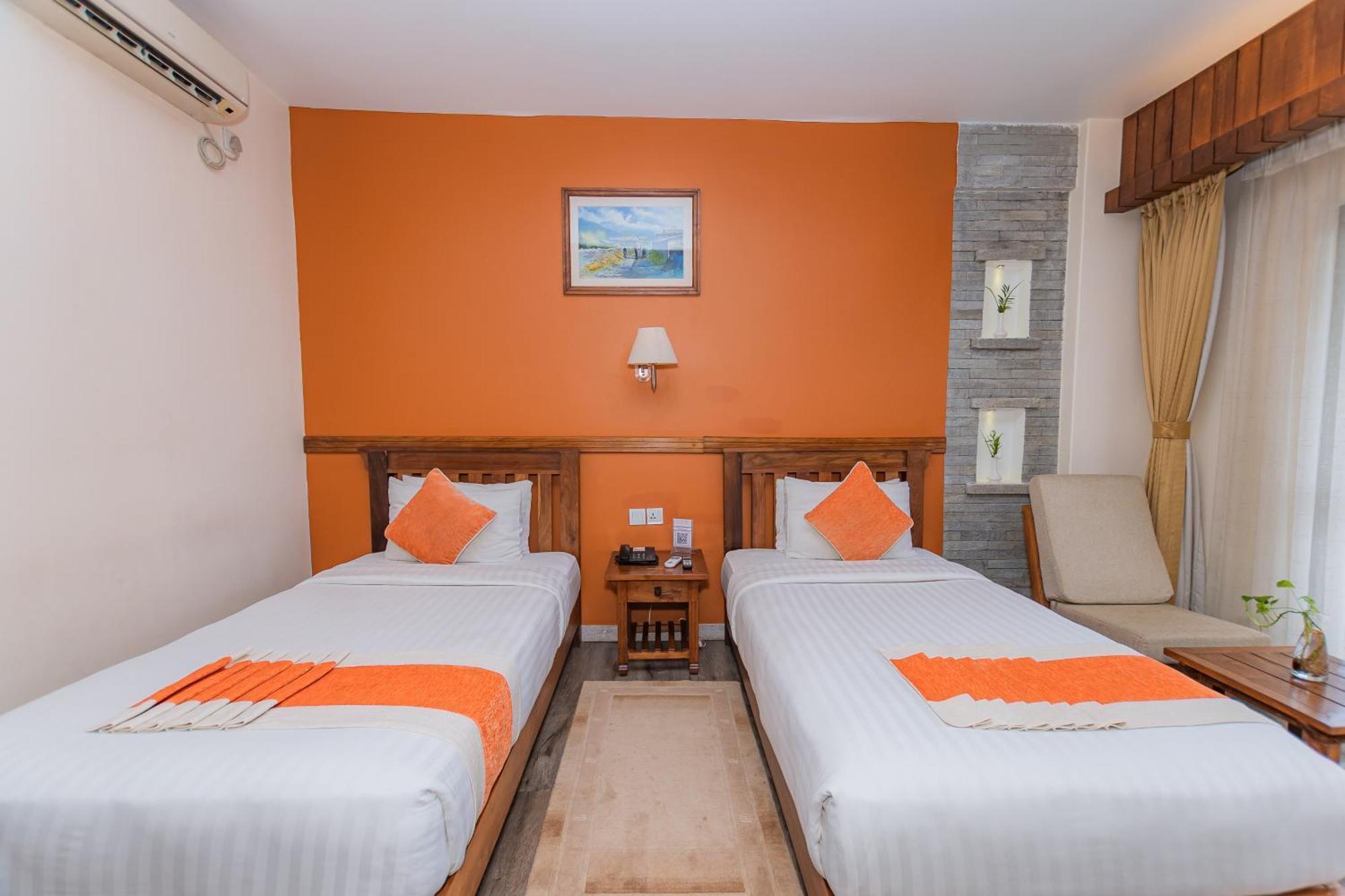 Hotel Pokhara Batika Zewnętrze zdjęcie