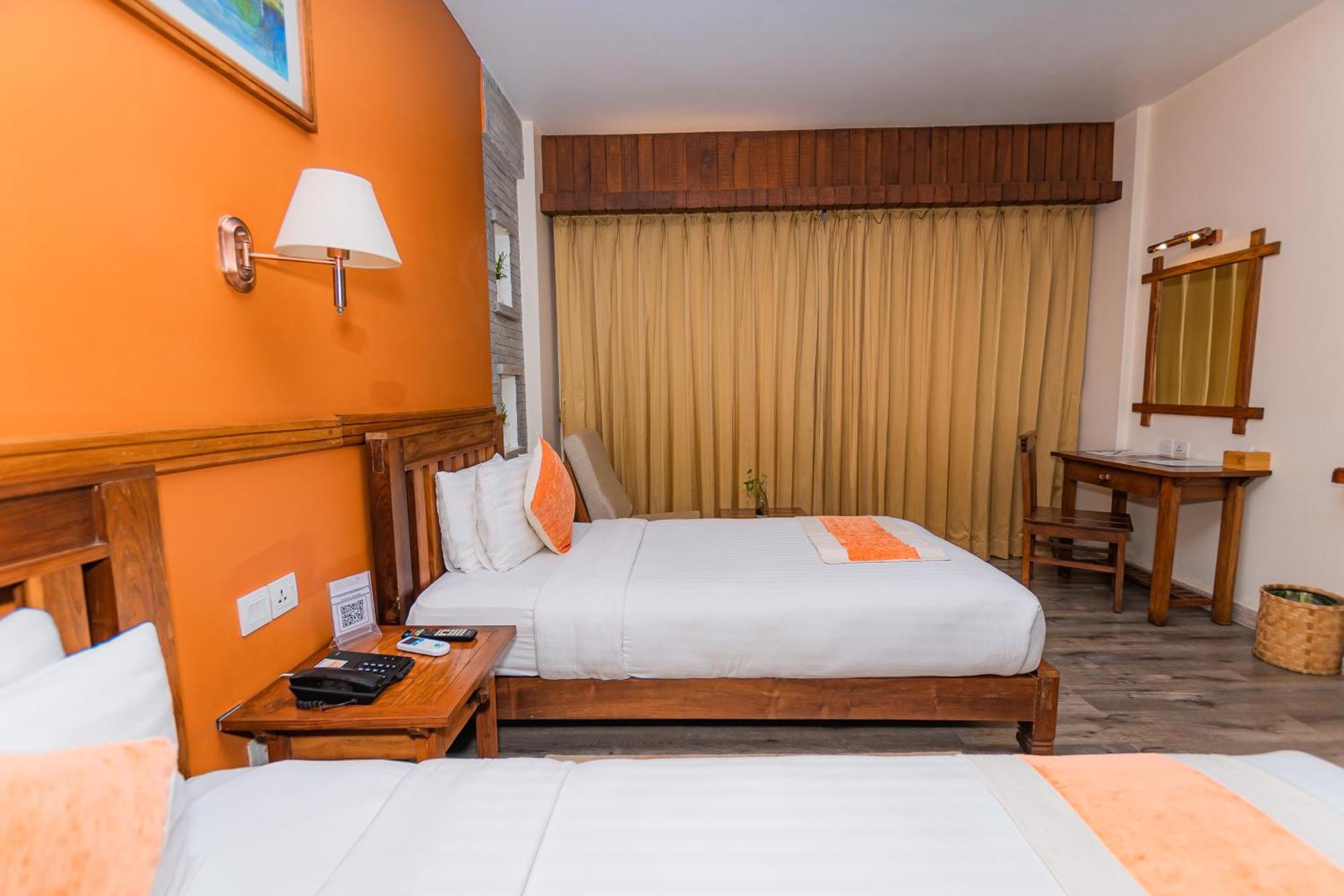 Hotel Pokhara Batika Zewnętrze zdjęcie