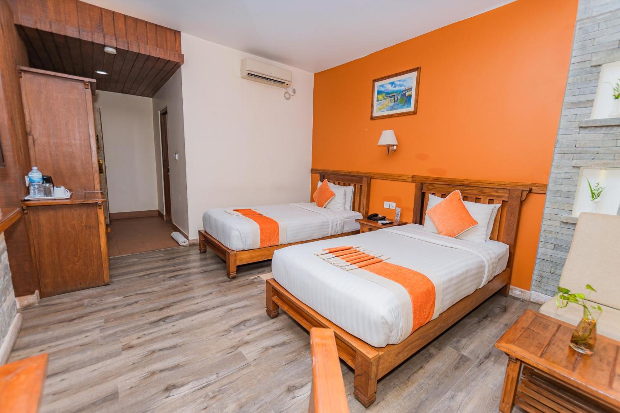 Hotel Pokhara Batika Zewnętrze zdjęcie