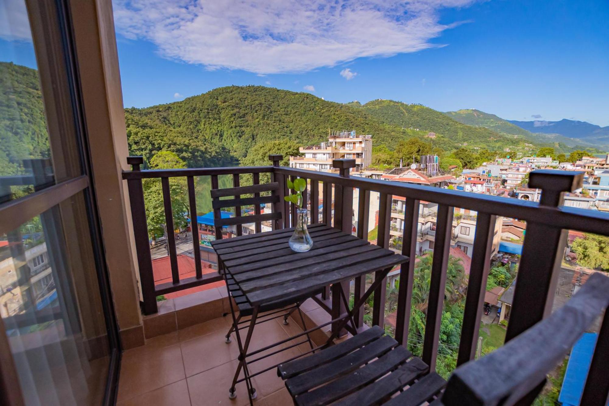 Hotel Pokhara Batika Zewnętrze zdjęcie