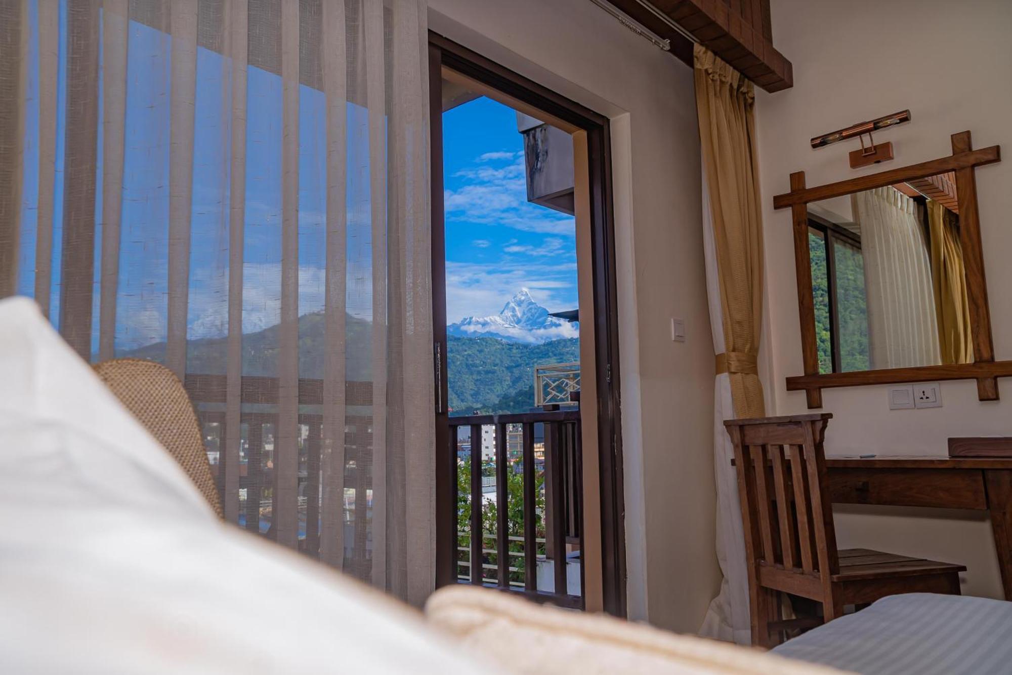 Hotel Pokhara Batika Zewnętrze zdjęcie