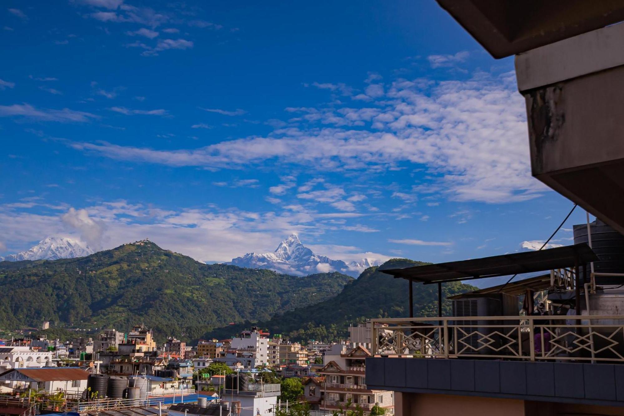 Hotel Pokhara Batika Zewnętrze zdjęcie