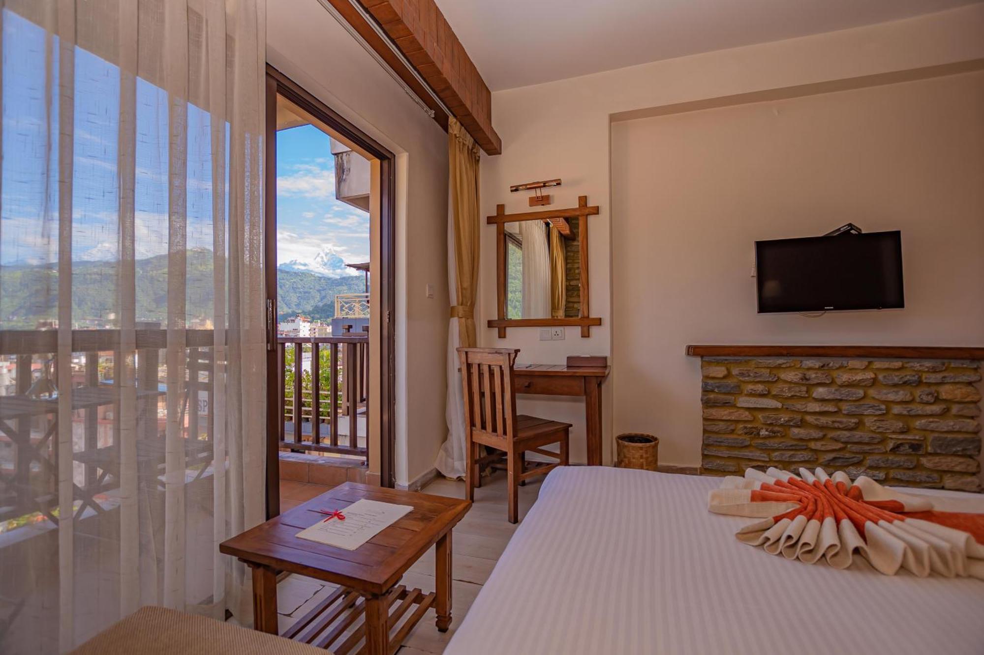 Hotel Pokhara Batika Zewnętrze zdjęcie