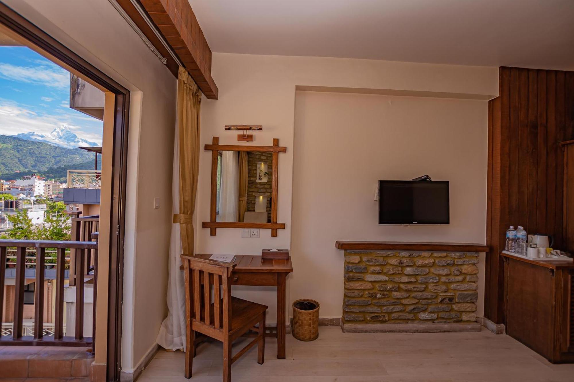 Hotel Pokhara Batika Zewnętrze zdjęcie